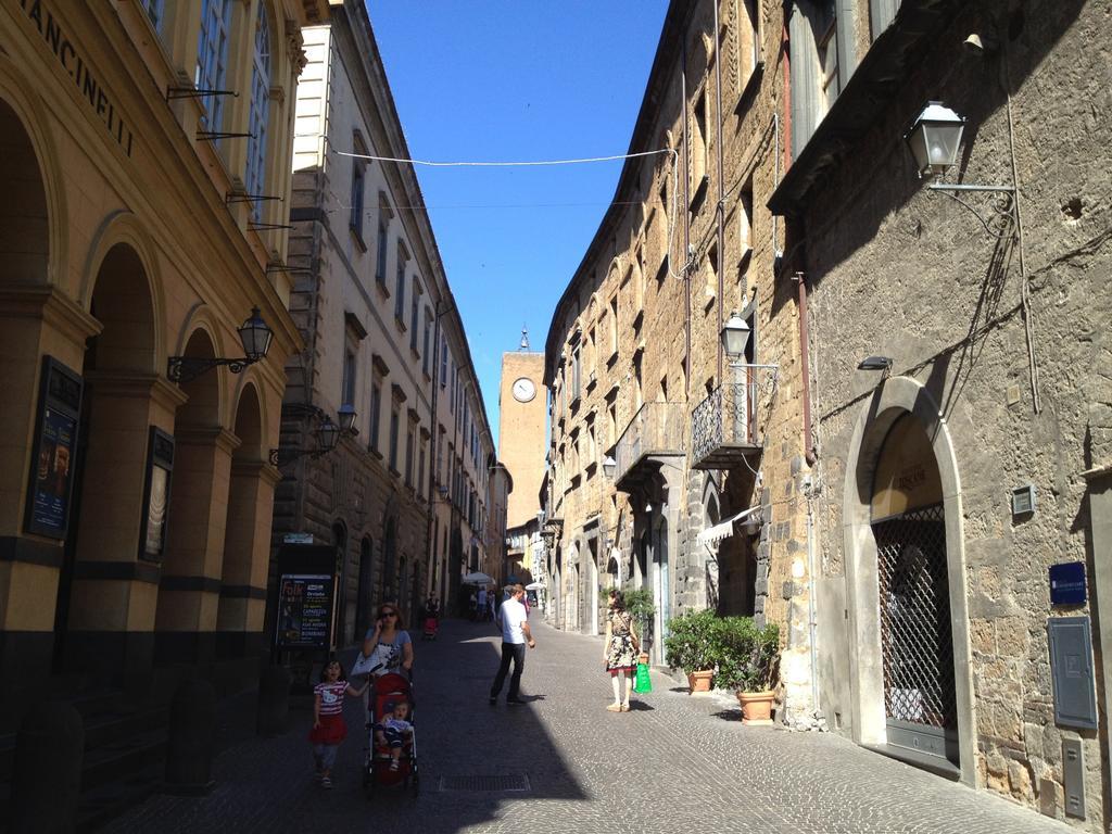 Home In Orvieto - Corso Cavour 객실 사진